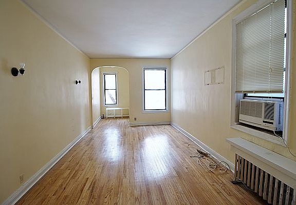 5th image of 231 E 34th St APT 3B