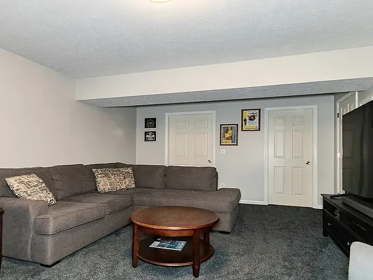 1254 Meadow Run — Photo 20