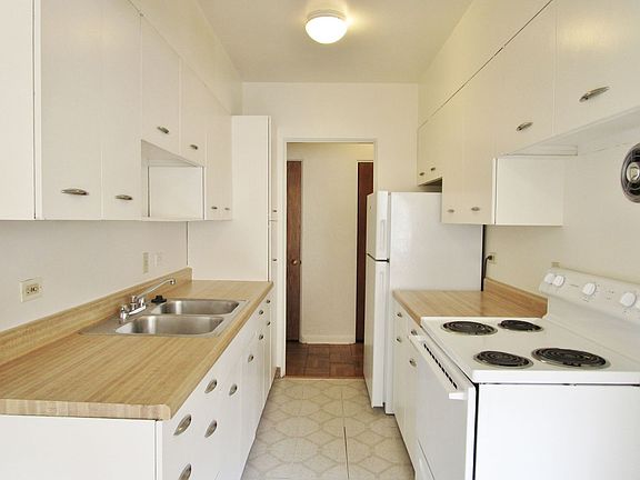 5th image of 1135 N Grant St #108