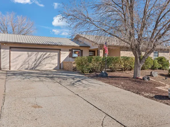 2447 Green Lake Rd NE, Rio Rancho, NM 87124