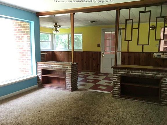 3rd image of 1672 Sugar Creek Dr
