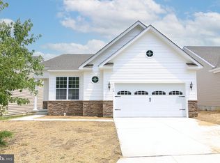 16 Simpkins Ln, Pemberton, NJ 08068