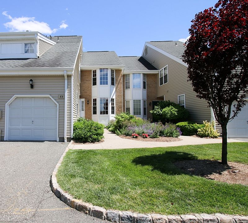 1st image of 83 Leonardo Ct