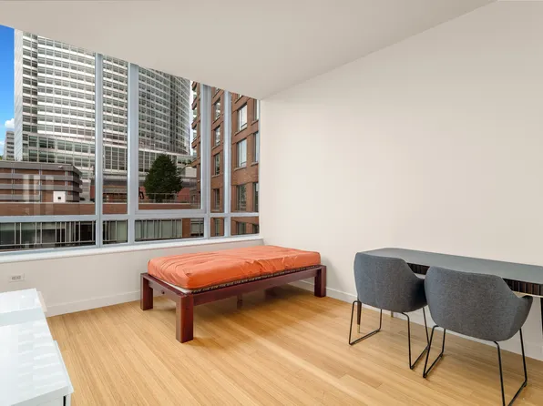 2 River Terrace image 10 of 21