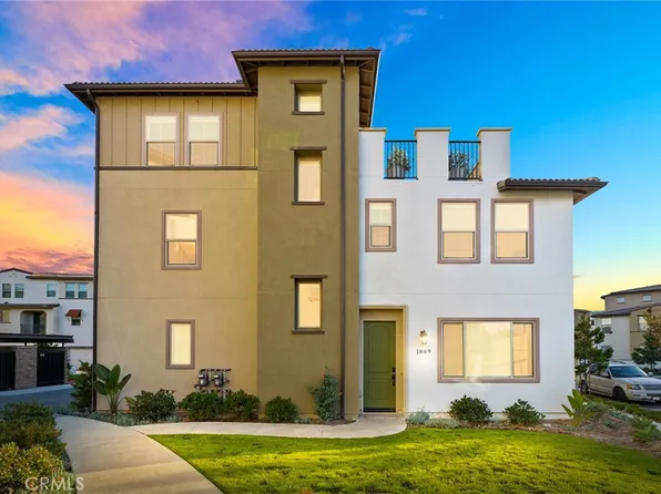 1869 Red Willow Way, Oceanside, CA 92056