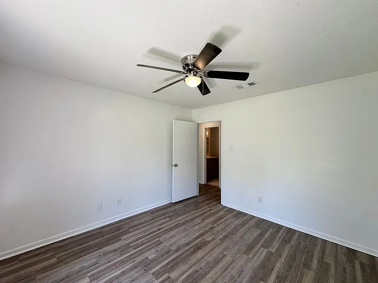 3822 Valley View Dr — Photo 27