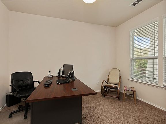 4th image of 9936 Lexington Dr
