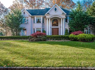 21 Southfield Rd, Edison, NJ 08820