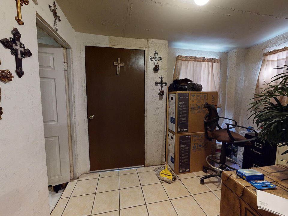 2nd image of 1451 3rd St