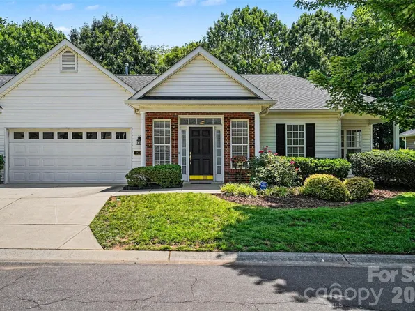 9330 Duckhorn Dr, Charlotte, NC 28277