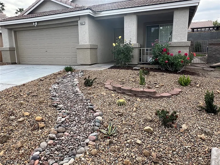 1437 Waterton Dr — Photo 2