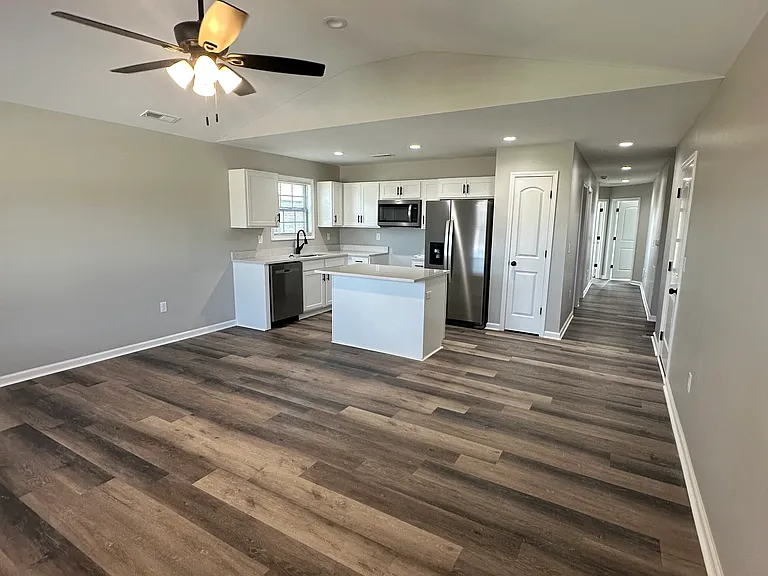 7057 Caravan Dr — Photo 2