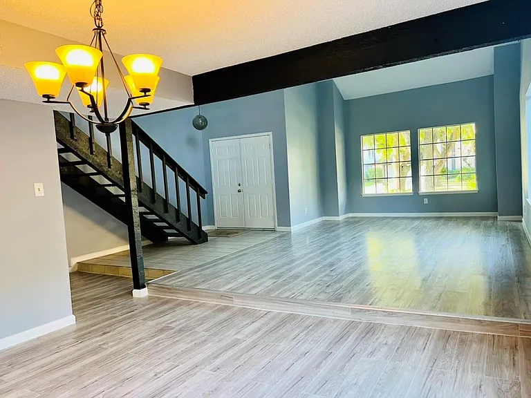 7627 Candlegreen Ln — Photo 7