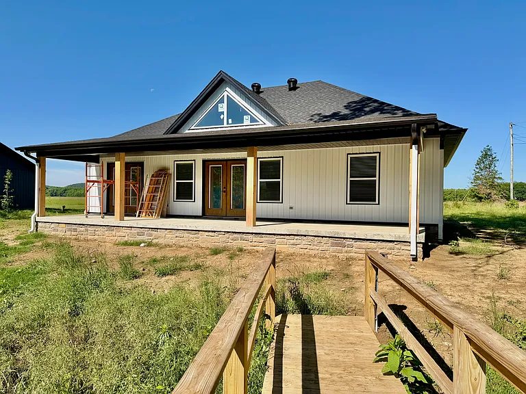 105 Adams Dr — Photo 27