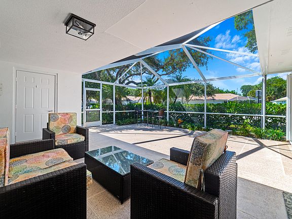 3rd image of 2301 PIN OAK Court
