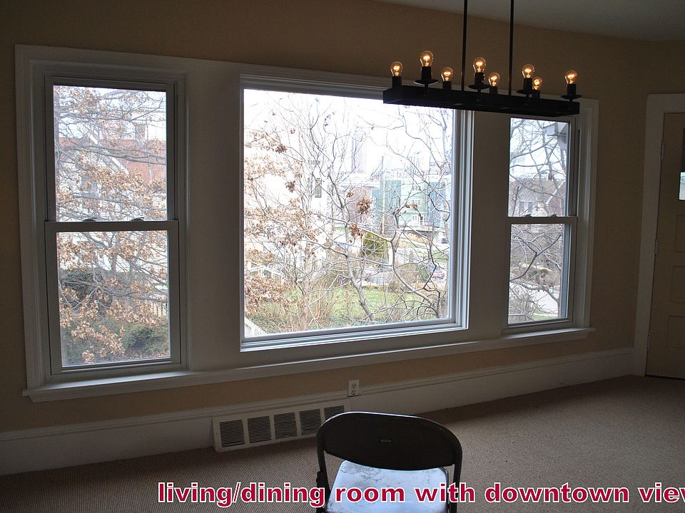 Living room/dining room