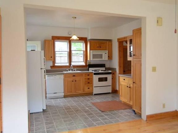Spacious Kitchen