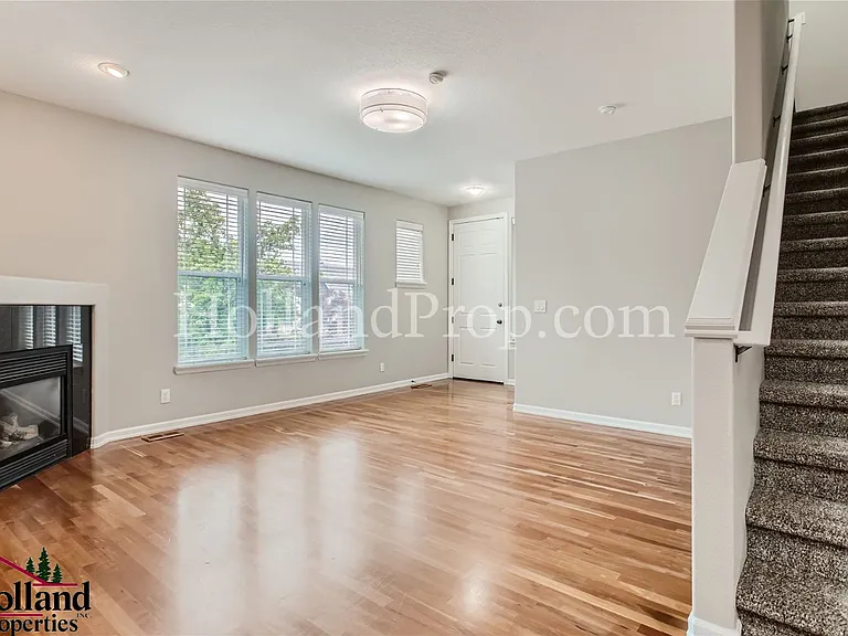 10823 SW Celeste Ln — Photo 3