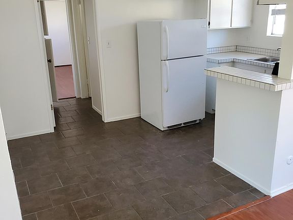 3rd image of 520 W Knoll Dr APT H