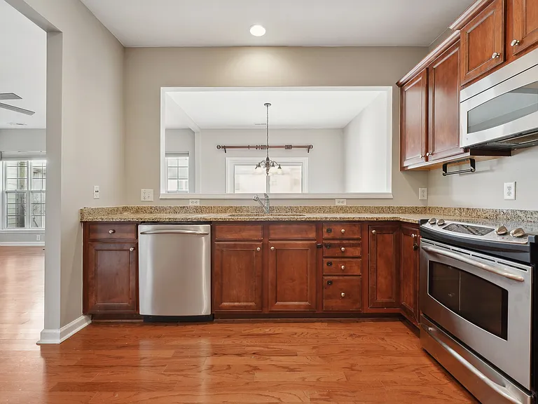 8223 Pilots View Dr — Photo 11