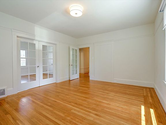 3rd image of 507 Cabrillo St