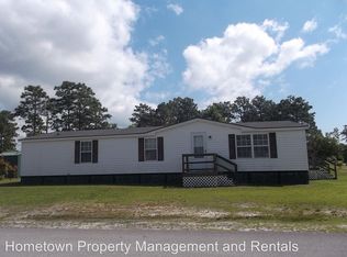 127 S Smith St, Holly Ridge, NC 28445