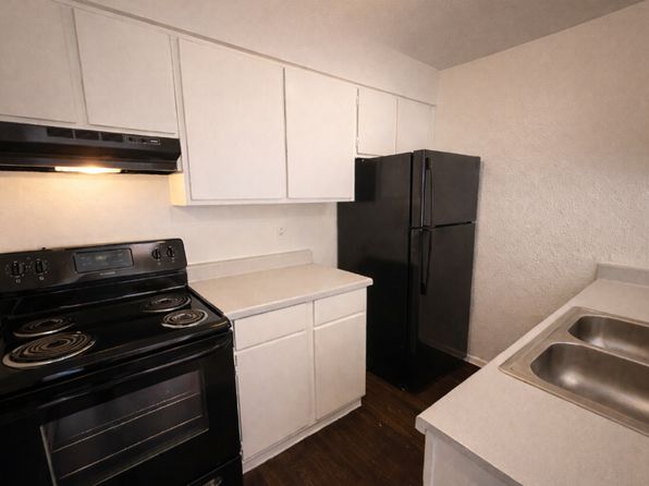 2530 Community Dr #215