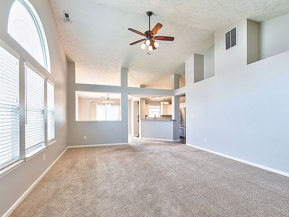 4th image of 1162 Creek Bend Dr