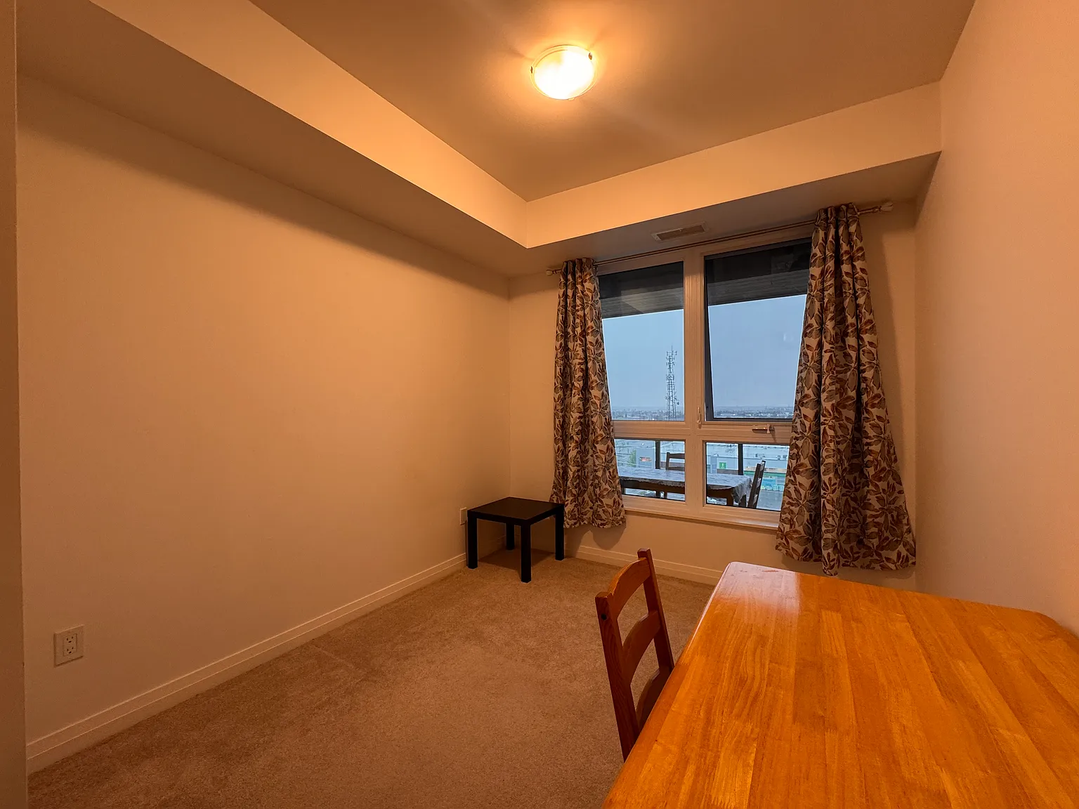 101 Golden Eagle Road Waterloo — Photo 4