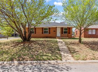 700 Santa Fe Dr, Clinton, OK 73601