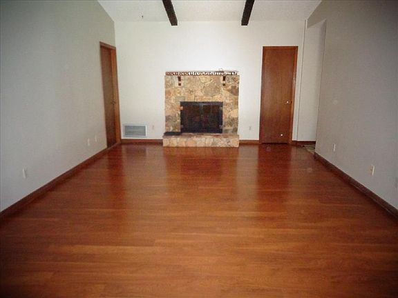 2nd image of 3324 Horseshoe Dr