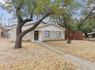 8621 Grumman Dr, Dallas, TX 75228