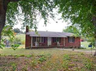 458 Flat Creek Rd, Fairview, NC 28730