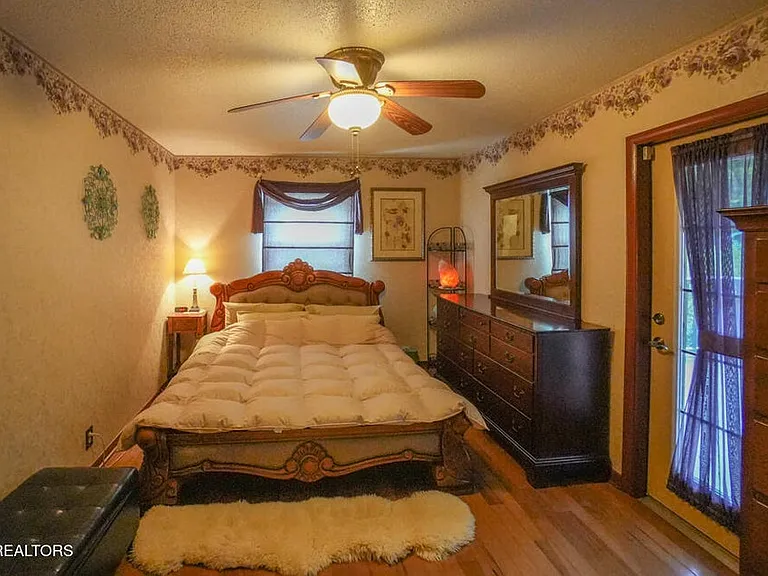 1301 Chert Pit Rd — Photo 28
