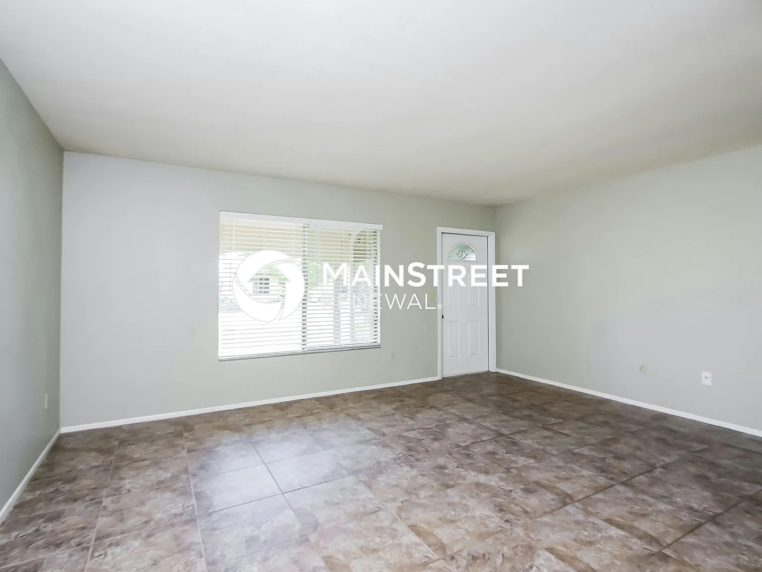 6847 Carovel Ave — Photo 4