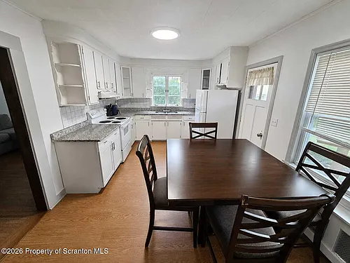 1057 Lincoln St Photo 1