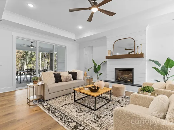 13610 Toccoa Dr, Midland, NC 28107