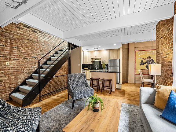 3rd image of 1851 N Cleveland Ave #1C