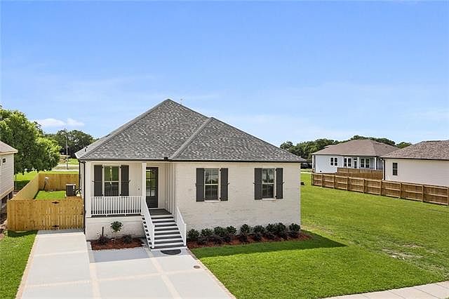1st image of 3921 Dominique Dr