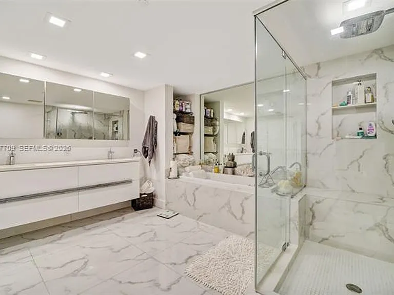 495 Brickell Ave #CU-2804 — Photo 21