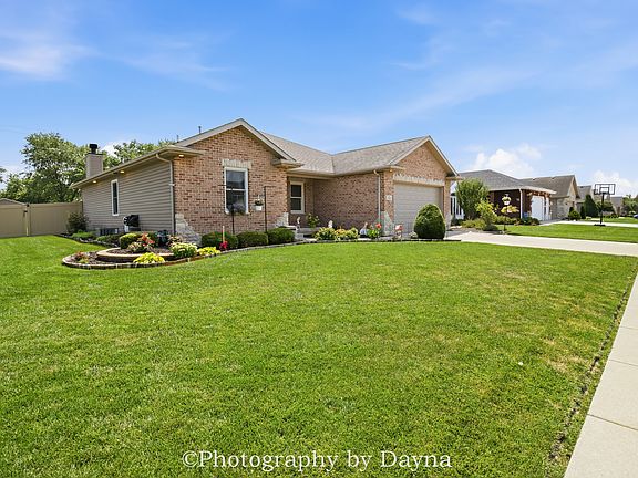 2nd image of 1324 Eagle Bluff Dr