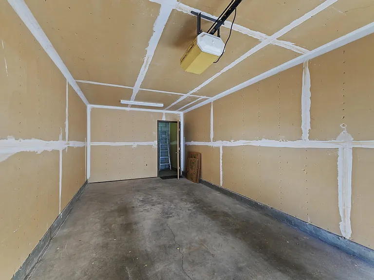 3849 Vineyard Ave #B — Photo 21