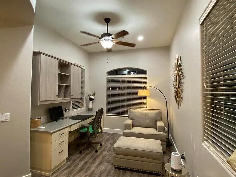 2042 W Periwinkle Way — Photo 11