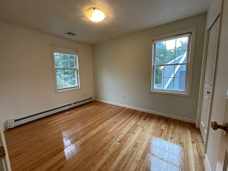 72 Cedar Rd N — Photo 12