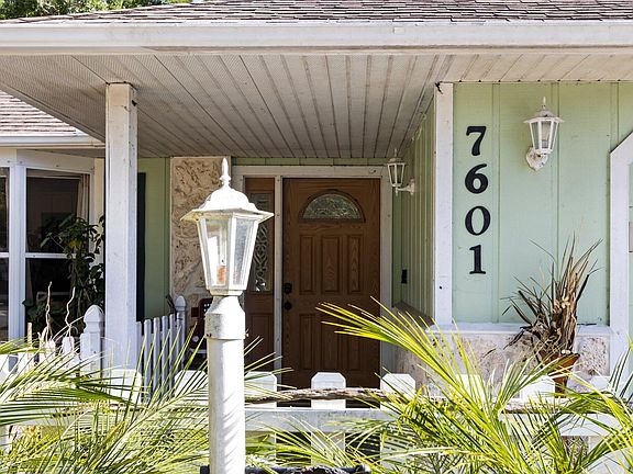 3rd image of 7601 Lakeland Boulevard