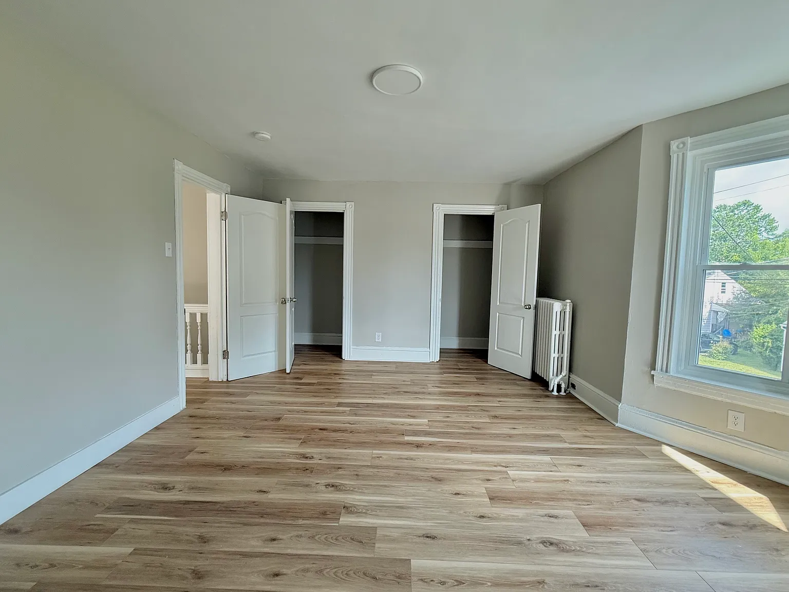 3 bed, 1000 sqft, $1,800 — Photo 3