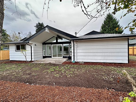 2nd image of 19 Fir Glen Drive SW