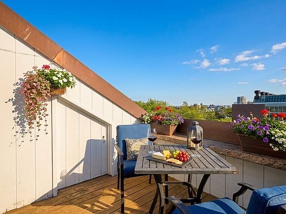 2nd image of 42 8th St APT 2511
