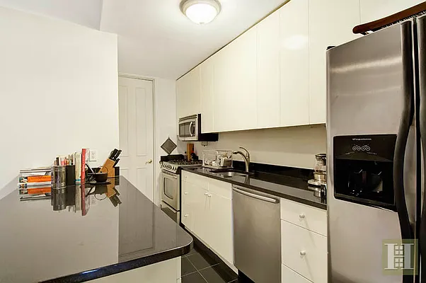 Rented by Halstead Real Estate | media 34