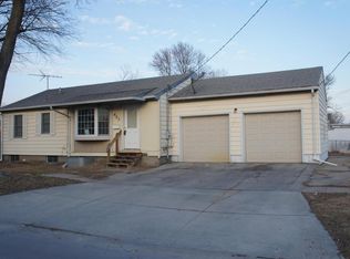 403 S 31st St, Council Bluffs, IA 51501
